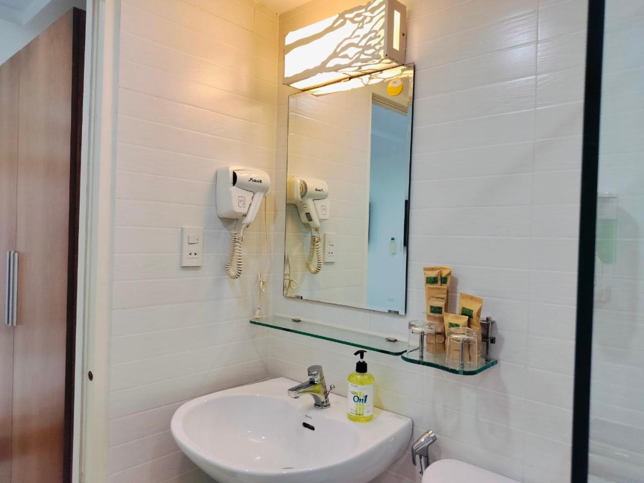 Adventure Hotel Ho Chi Minh City Bagian luar foto