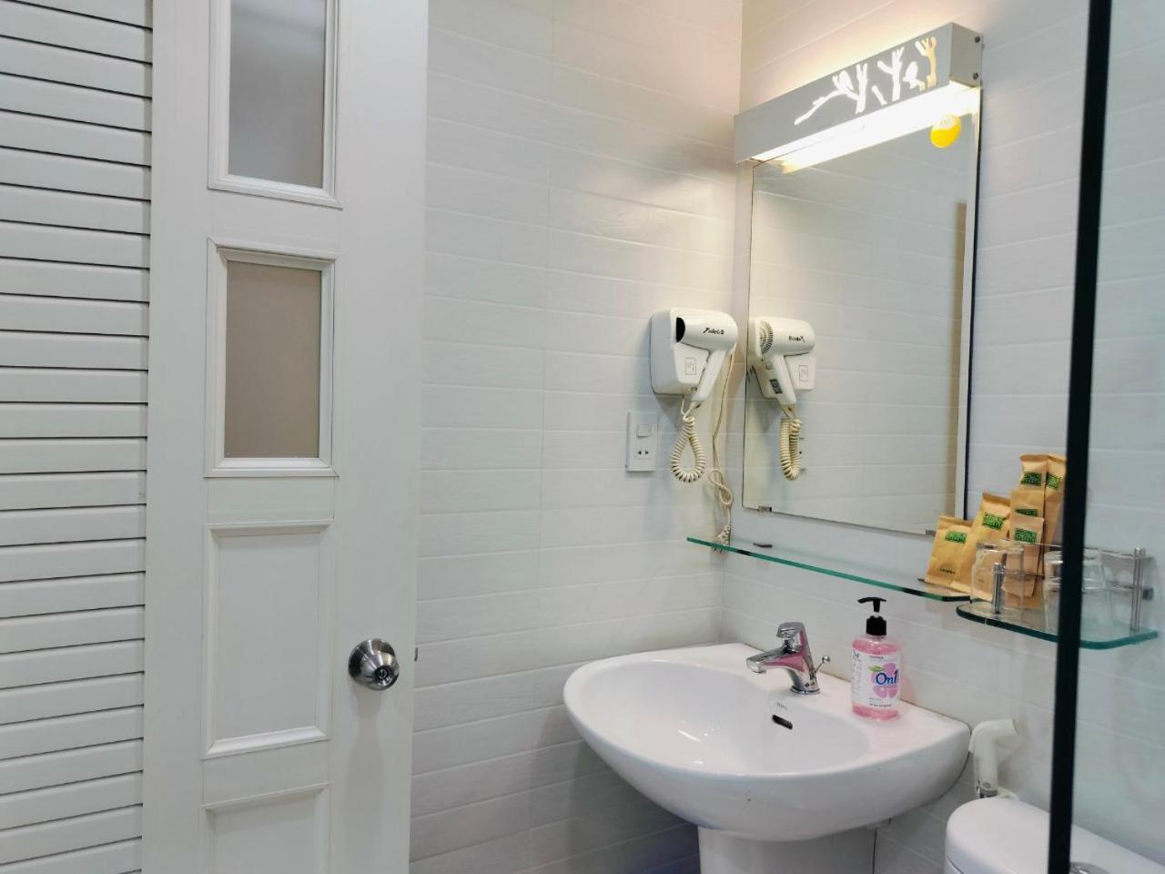 Adventure Hotel Ho Chi Minh City Bagian luar foto